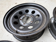 Kép betöltése a Galéria nézegetőbe, 16 Inch black UAZ rimms (set of 4) - 316220-3101015 USED - - UAZ spare parts