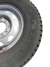 Görseli Galeri görüntüleyiciye yükleyin, 16in Gümüş Jant ve Lastik Seti 225/75R16 (5x) – Hunter &amp; 469; Bukhanka – KULLANILMIŞ