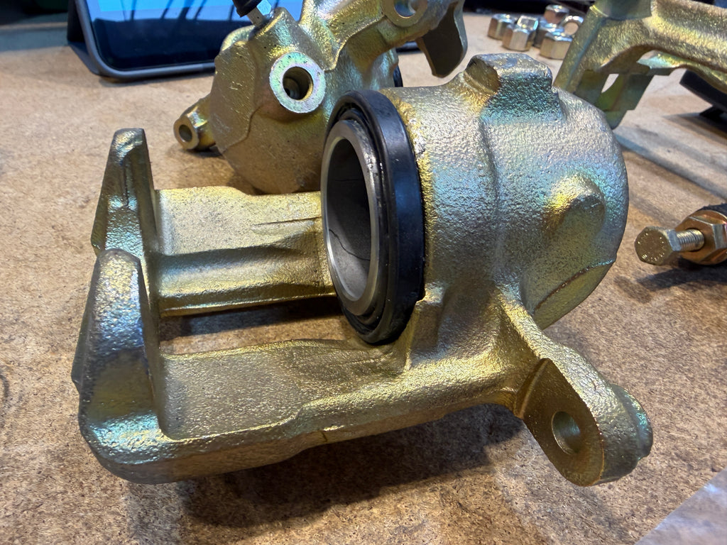 Pakeitimo diskinių stabdžių rinkinys 16 colių ratlankiams – priekiniai arba galiniai – OEM 588747843