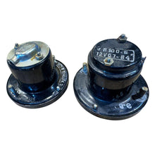 Load image into Gallery viewer, Classic Taillight Set – Bukhanka &amp; GAZ Classic (2.4L &amp; 2.9L) – OEM 3815 - Lights - UAZ spare parts