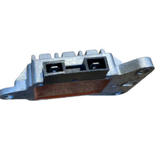 Load image into Gallery viewer, Dynamo Relay – Hunter &amp; 469, Bukhanka Classic (2.4L &amp; 2.9L) – OEM 202.052.001