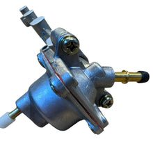 Încarcă imaginea în vizualizatorul Galerie, Fuel Rail with Pressure Reducing Valve – Hunter &amp; 469, Patriot, Profi, Bukhanka Modern (2.7L) – OEM 406.1104058-31