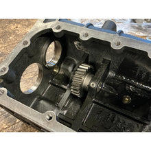 Laden Sie das Bild in den Galerie-Viewer, Gearbox Housing 5-sp (BAIC/ADS) - Bukhanka Modern, Hunter &amp; 469 - 315195170101500 - - UAZ spare parts
