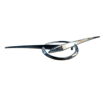 Load image into Gallery viewer, Grille Emblem – Hunter &amp; 469, Patriot, Profi – OEM 3160-8212022 / 8212023