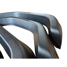 Load image into Gallery viewer, Hard Fender Set (4 pcs) – Hunter &amp; 469 Series – OEM 17998654