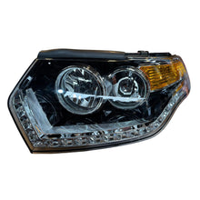 Laden Sie das Bild in den Galerie-Viewer, Left headlight from 2015 - Patriot - OEM 3163-00-3711011-20 - - UAZ spare parts