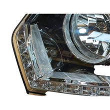 Laden Sie das Bild in den Galerie-Viewer, Left headlight from 2015 - Patriot - OEM 3163-00-3711011-20 - - UAZ spare parts