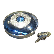 Kép betöltése a Galéria nézegetőbe, Locking Chrome Fuel Cap – Bukhanka Classic (2.4L &amp; 2.9L), Hunter &amp; 469 – OEM 69-11030010-01 - Fuel - UAZ spare parts