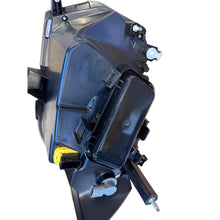 Laden Sie das Bild in den Galerie-Viewer, Right Headlight Assembly from 2015 - Patriot - OEM 3163-00-3711010-20 - - UAZ spare parts