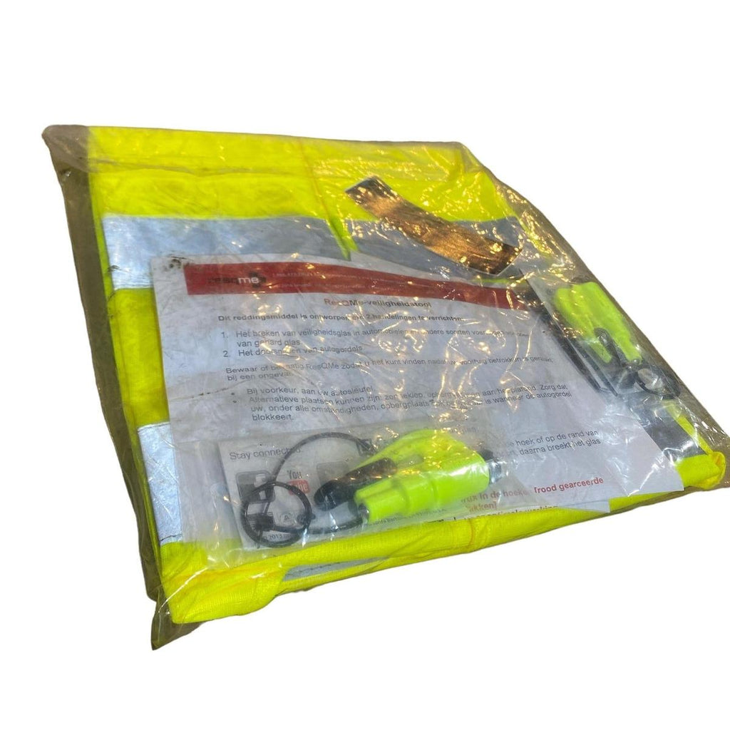 Safety Vest with LED Light & Whistle – Bukhanka (Classic 2.4L & 2.9L, Modern 2.7L), Hunter & 469, Patriot, Profi – OEM 88455249 - Accessories and upgrades - UAZ spare parts