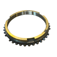 Carica l&#39;immagine nel visualizzatore di Gallery, Synchro Ring – Bukhanka Modern &amp; Hunter &amp; 469 (2.7L) – OEM 255-1701143