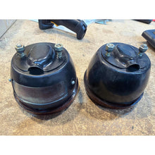 Загрузить изображение в просмотрщик галереи, Taillight Set with Underlighting (2 pcs) – GAZ – OEM 451-34612377 - Used &amp; Refurbished - UAZ spare parts