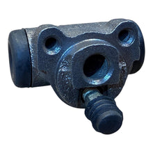 Načíst obrázek do prohlížeče Galerie, Wheel Brake Cylinder - GAZ Series - GAZ69 - OEM 965-3501046 - - UAZ spare parts