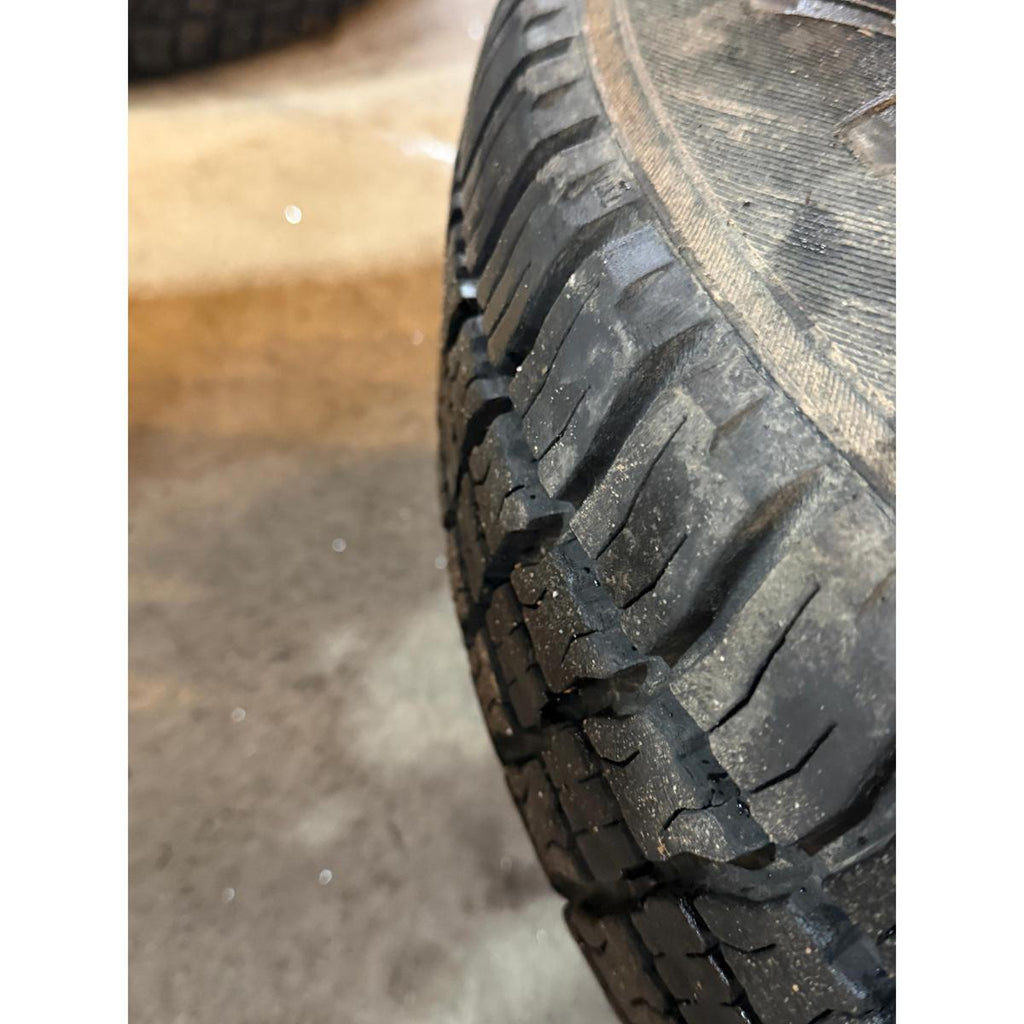 Wheel & Tire Set 16in White 225/75R16 (5x) – Hunter & 469; Bukhanka – USED - - UAZ spare parts