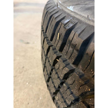 Kép betöltése a Galéria nézegetőbe, Wheel &amp; Tire Set 16in White 225/75R16 (5x) – Hunter &amp; 469; Bukhanka – USED - - UAZ spare parts