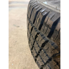 Kép betöltése a Galéria nézegetőbe, Wheel &amp; Tire Set 16in White 225/75R16 (5x) – Hunter &amp; 469; Bukhanka – USED - - UAZ spare parts