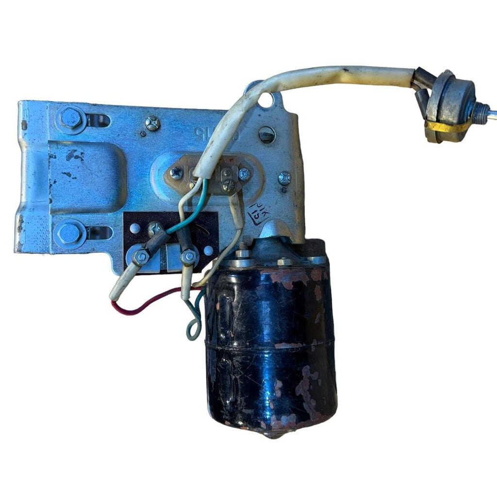 Windscreen Wiper Motor Classic – Bukhanka Classic (2.4L & 2.9L) – OEM 5205100 - Electrical and instruments - UAZ spare parts