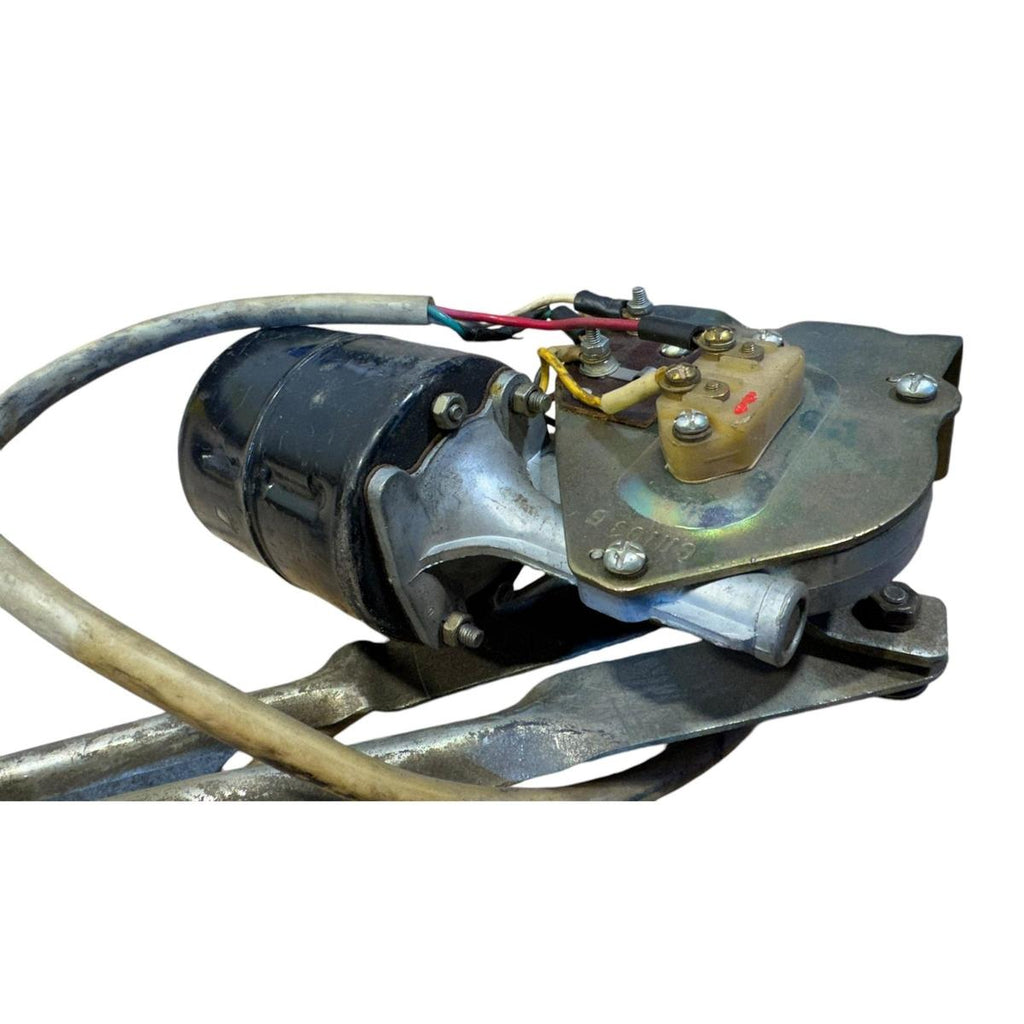 Windshield Wiper Motor with Trapezium – Bukhanka Classic (2.4L & 2.9L) – OEM 3303-5205100 / 3962-5205100 - Used & Refurbished - UAZ spare parts