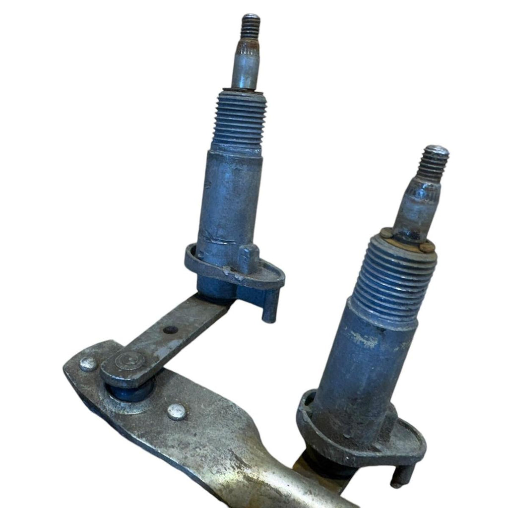 Windshield Wiper Motor with Trapezium – Bukhanka Classic (2.4L & 2.9L) – OEM 3303-5205100 / 3962-5205100 - Used & Refurbished - UAZ spare parts