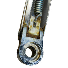 Laden Sie das Bild in den Galerie-Viewer, Wiper Arm Set (2 pcs) – Bukhanka Classic (2.4L &amp; 2.9L) – OEM 3303-5205160 - Body and exterior - UAZ spare parts