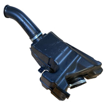 Afbeelding in Gallery-weergave laden, Air Intake Flow Stabilizer Housing – Bukhanka Modern (2.7L) &amp; Hunter &amp; 469 (2.7L) – OEM 220600 - 1109210 - 00 – UAZPARTS.COM UAZ onderdeel – OEM 220600 - 1109210 - 00