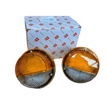 Laden Sie das Bild in den Galerie-Viewer, City Light / LED Indicator Housing Set – Bukhanka (Classic &amp; Modern), Hunter &amp; 469 – OEM 3741 - 3712010 - 03 – UAZPARTS.COM UAZ onderdeel – OEM 3741 - 3712010 - 03