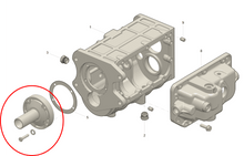 Заредете изображението в галерията, Gearbox End Cap ADS 5 - Speed (not Dymos) - Bukhanka Modern (2.7L), Hunter &amp; 469 (2.7L) – UAZPARTS.COM UAZ PART – OEM 220600170001001 END CAP