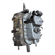 Kép betöltése a Galéria nézegetőbe, Gearbox Rebuilt (without Transfer Case) - Bukhanka Modern (2.7L) – UAZPARTS.COM UAZ PART – OEM Gearbox Rebuilt (without Transfer Case) - Bukhanka Modern (2.7L)