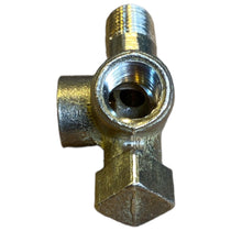 Load image into Gallery viewer, Oil Pressure Sensor Fitting – Bukhanka Modern (2.7L), Hunter &amp; 469 (2.7L), Patriot, Profi – OEM 42000.0053 - 00 - 3829420 - 02 – UAZPARTS.COM UAZ onderdeel – OEM 42000.0053 - 00 - 3829420 - 02