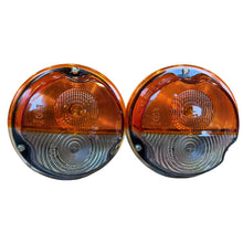 Загрузить изображение в просмотрщик галереи, Parking/Turn Signal Light Set (2 pcs) – Bukhanka (Classic &amp; Modern), Hunter &amp; 469 – OEM 3741 - 3712010 - 01 – UAZPARTS.COM UAZ onderdeel – OEM 3741 - 3712010 - 01