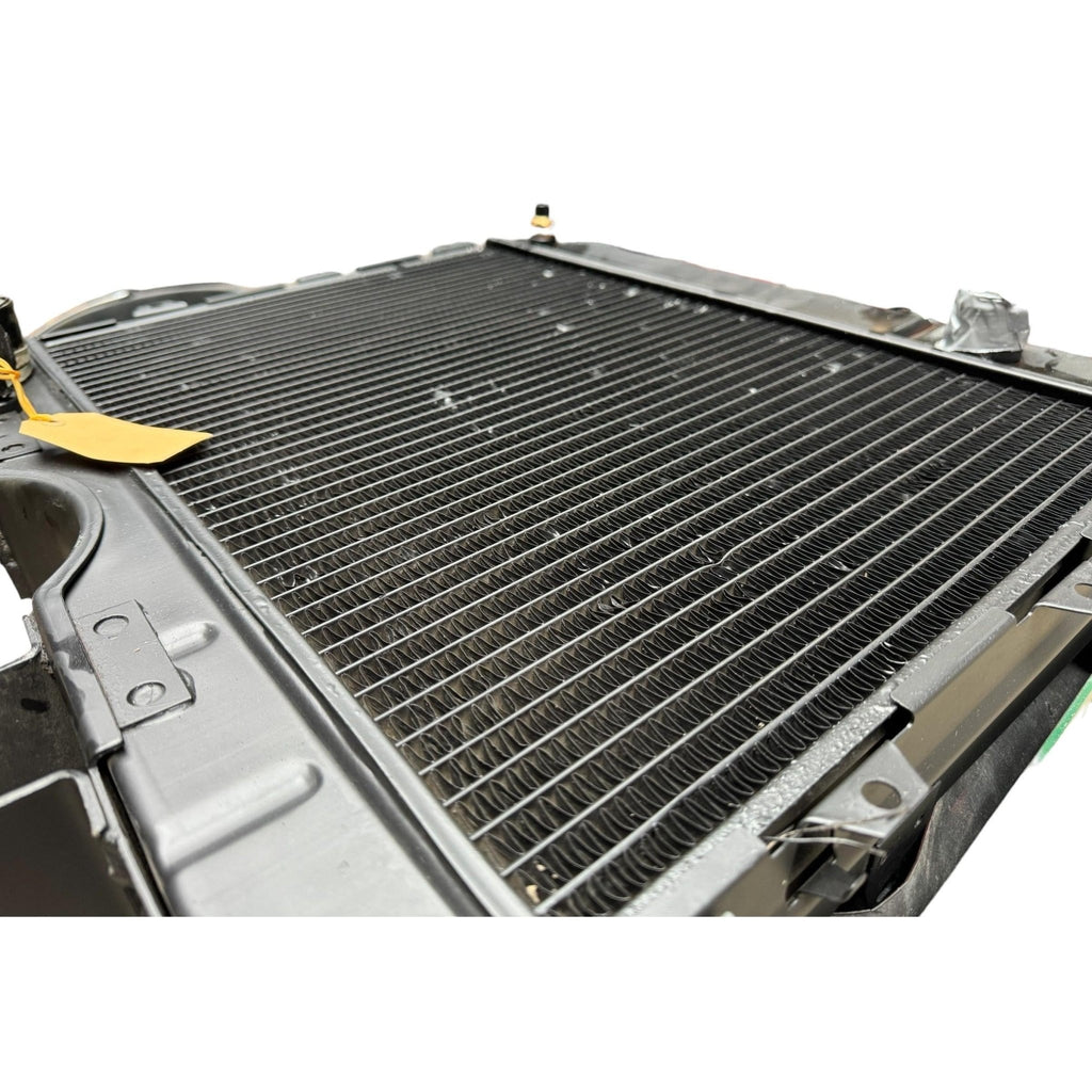 Radiator (Used, Refurbished, Pressure Tested) – Bukhanka (Classic & Modern), Hunter & 469 – OEM 316080 - 1301010 - 03 – UAZPARTS.COM UAZ onderdeel – OEM 316080 - 1301010 - 03 USED I