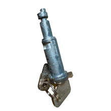 Load image into Gallery viewer, Rear Door Cylinder Lock – Bukhanka (Classic &amp; Modern) – OEM 305606160 – UAZPARTS.COM UAZ onderdeel – OEM 305606160