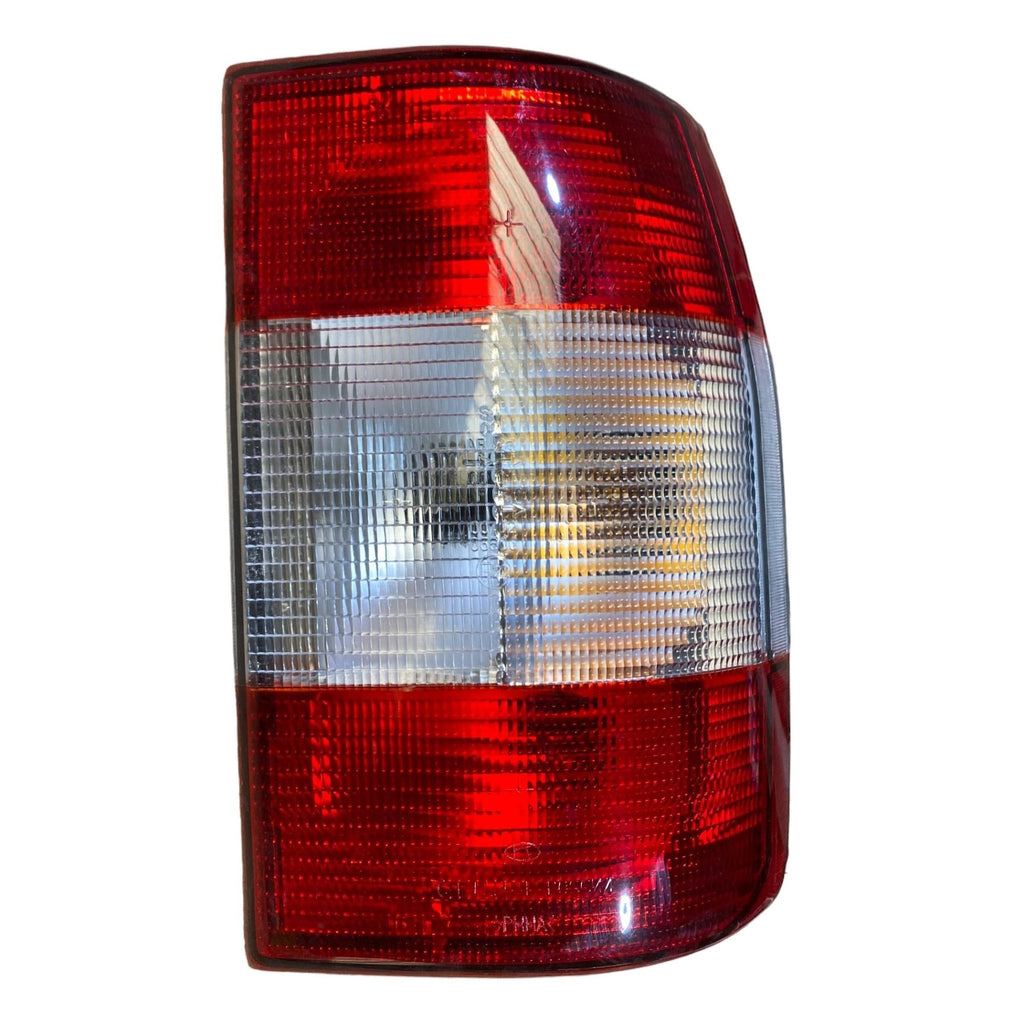 Right Taillight – UAZ Patriot – OEM 316000 - 3716010 - 10 – UAZPARTS.COM UAZ onderdeel – OEM 316000 - 3716010 - 10