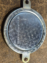 Įkelti paveikslėlį į galerijos peržiūrą, Round Red Reflector 3151.3716 - 002 - GAZ Series - Ref 3151.3716 - 002 – UAZPARTS.COM UAZ PART – OEM 3151.3716-002