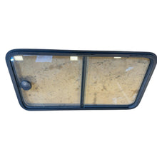 Încarcă imaginea în vizualizatorul Galerie, Sliding Window (L Large) – Bukhanka (Classic &amp; Modern) – OEM 07114 - L UKR – UAZPARTS.COM UAZ onderdeel – OEM 07114 - L UKR