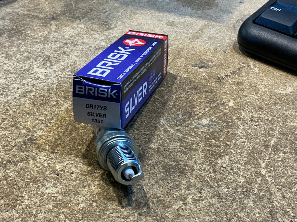 Spark Plug for LPG (Single) – Bukhanka Modern (2.7L), Hunter & 469 (2.7L) – OEM DR17YS Silver – UAZPARTS.COM UAZ PART – OEM 2789 BKUR5ET