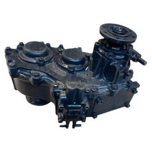 Load image into Gallery viewer, Transfer Case – Bukhanka (Classic &amp; Modern), Hunter &amp; 469, Patriot &amp; Profi – OEM 3909 - 95 - 1800120 - 00 – UAZPARTS.COM UAZ onderdeel – OEM 3909 - 95 - 1800120 - 00