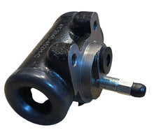 Įkelti paveikslėlį į galerijos peržiūrą, Wheel Brake Cylinder 12 - 3502040 - GAZ 69 Series - OEM 12 - 3502040 – UAZPARTS.COM UAZ PART – OEM 12-3502040