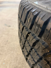 Afbeelding in Gallery-weergave laden, Wheel &amp; Tire Set 16in White 225/75R16 (5x) – Hunter &amp; 469; Bukhanka – USED – UAZPARTS.COM UAZ PART – OEM 64747447