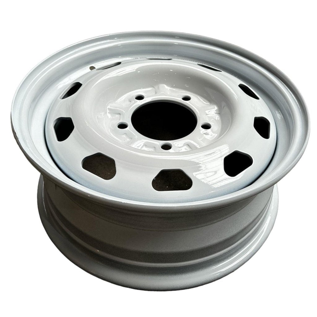 White Wheels 16 Inch Set – Bukhanka Classic & Modern (2.4L, 2.9L, 2.7L) – OEM 316220 - 3101015 - 07 - wit – UAZPARTS.COM UAZ PART – OEM 316220 - 3101015 - 07 - wit