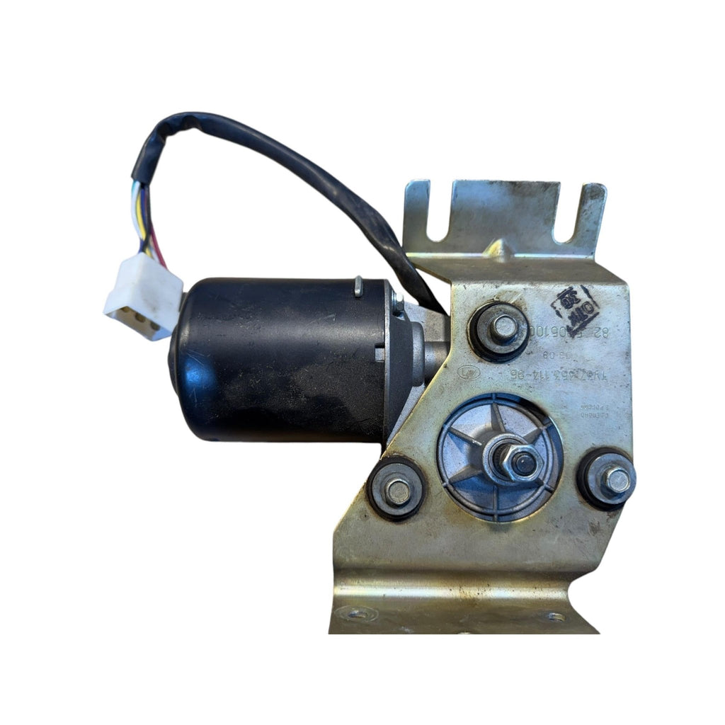 Wiper Motor – Bukhanka Modern (2.7L) – OEM 330300520510000 USED – UAZPARTS.COM UAZ onderdeel – OEM 330300520510000 USED